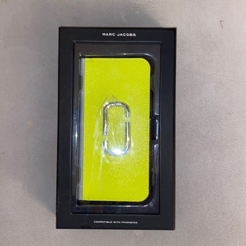 Marc Jacobs Wallet phone case.